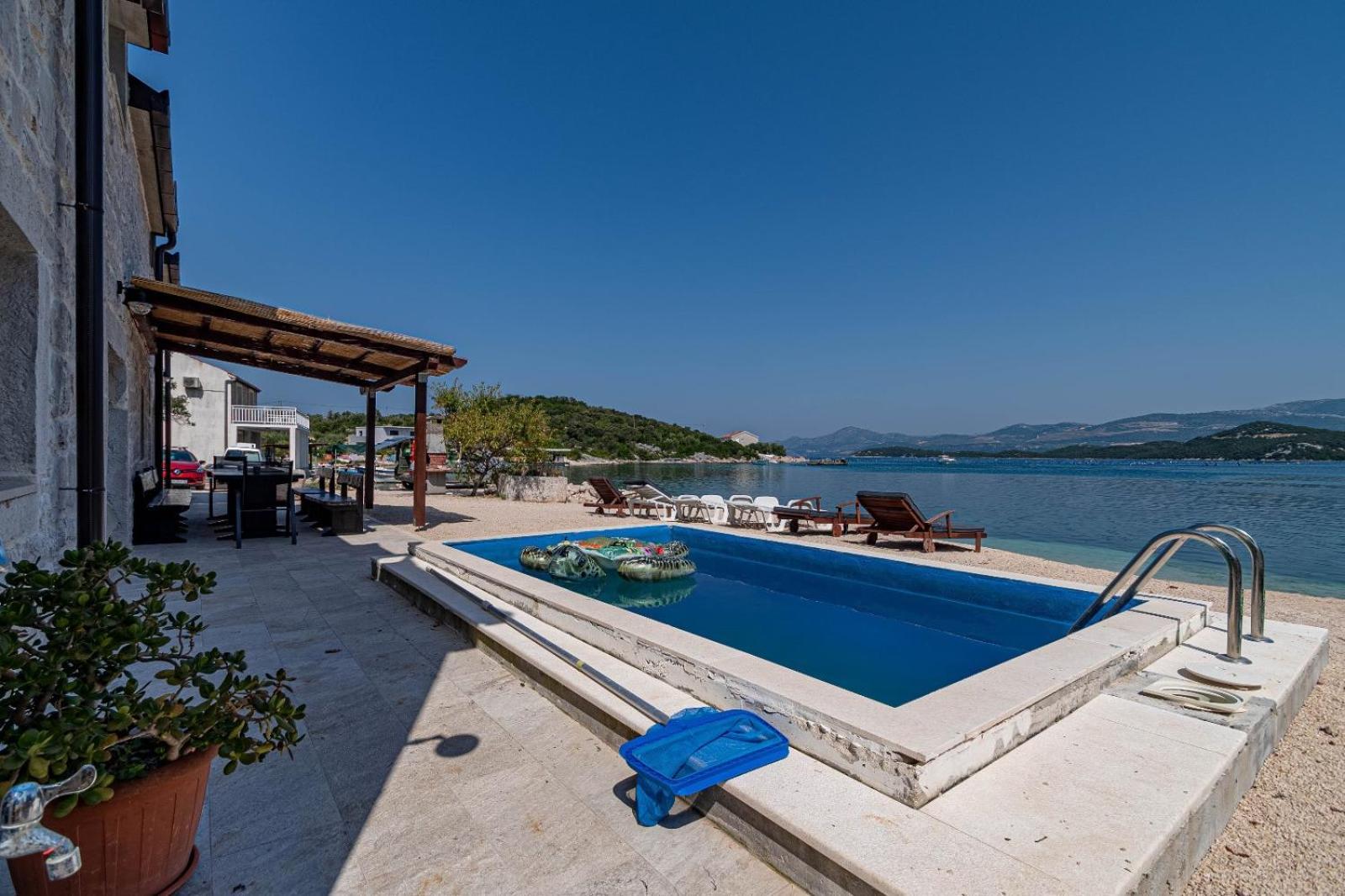 5* Beachfront Villa Olive Mill Putniković Zewnętrze zdjęcie